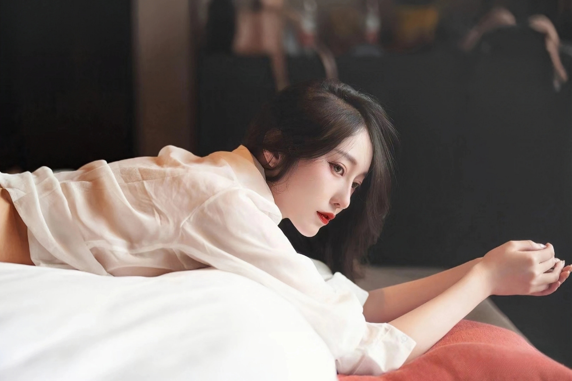 俄罗斯青少年同江研学：剪鱼皮画 享边境风情